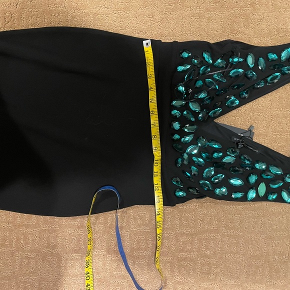 dress - Picture 2 of 5